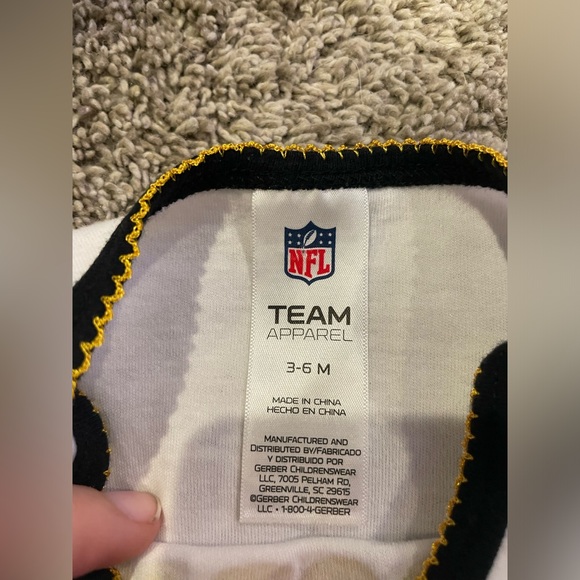 NWOT NFL Steelers Football Baby Girl Long Sleeved Onesie - Picture 4 of 4